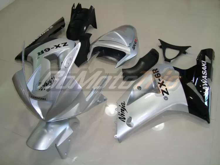 2003-2004-Kawasaki-Ninja-ZX-6R-Fairing-Design-Carousel-1