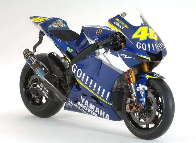 2000-2001-Yamaha-R1-YZR-M1-2005-MotoGP-Livery
