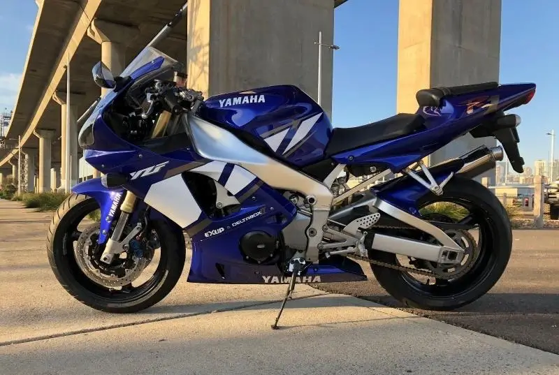 2000-2001-Yamaha-YZF-R1-Blue