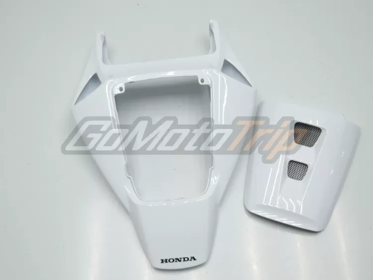2004-2005-Honda-CBR1000RR-White-Black-Bodywork-20