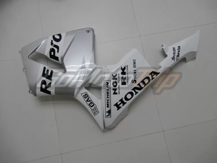 2005-2006-Honda-CBR600RR-Silver-White-REPSOL-Fairing-7