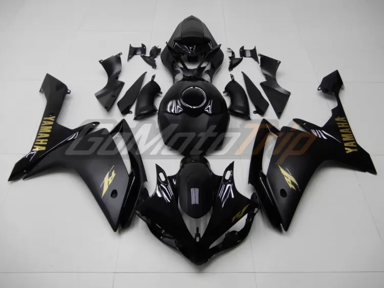 2008-Yamaha-YZF-R1-Raven-Black-Fairing-1