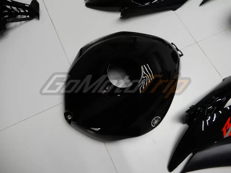 2008 Yamaha Yzf R6 Black Fairing 11