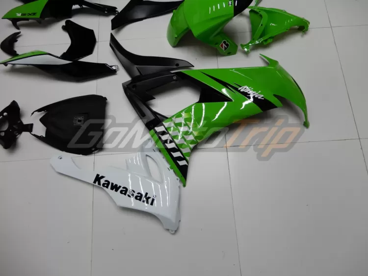 2010 Kawasaki Ninja Zx 10r Lime Green Fairing 10