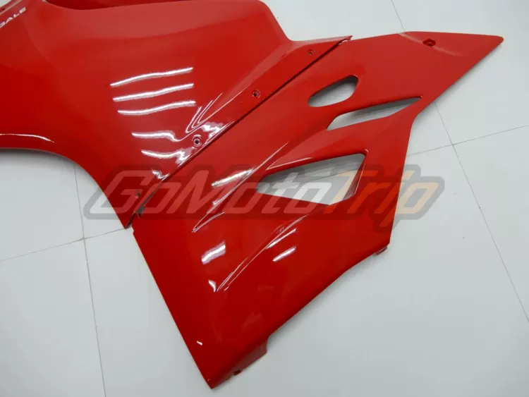 Ducati-1199-PANIGALE-Red-Fairing-7