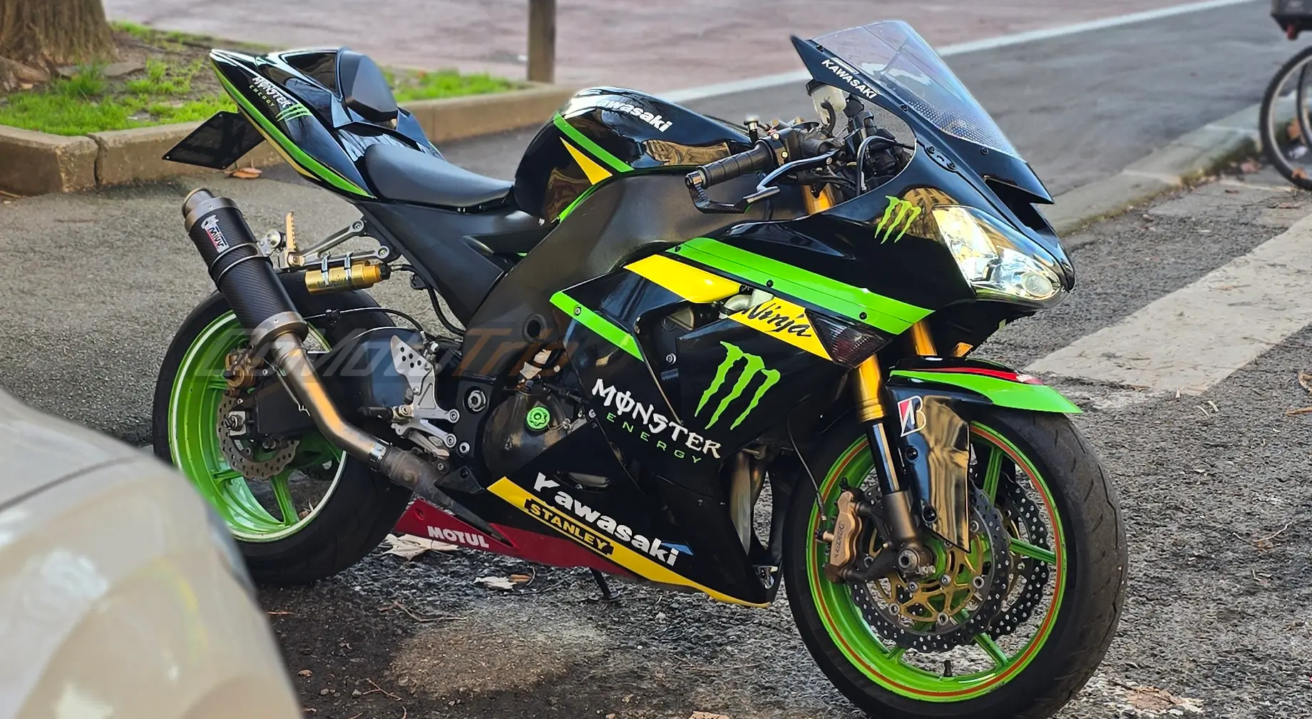 2004-2005 ZX-10R Tech 3 Fairing - GoMotoTrip