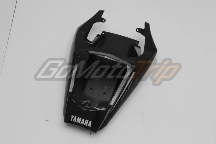 2003-2005-Yamaha-YZF-R6-Black-Fairing-18