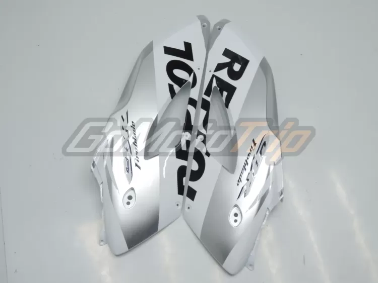 2004-2005-Honda-CBR1000RR-Silver-White-Repsol-Fairing-12