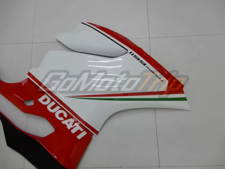Ducati-1199-PANIGALE-S-Tricolore-Fairing-11