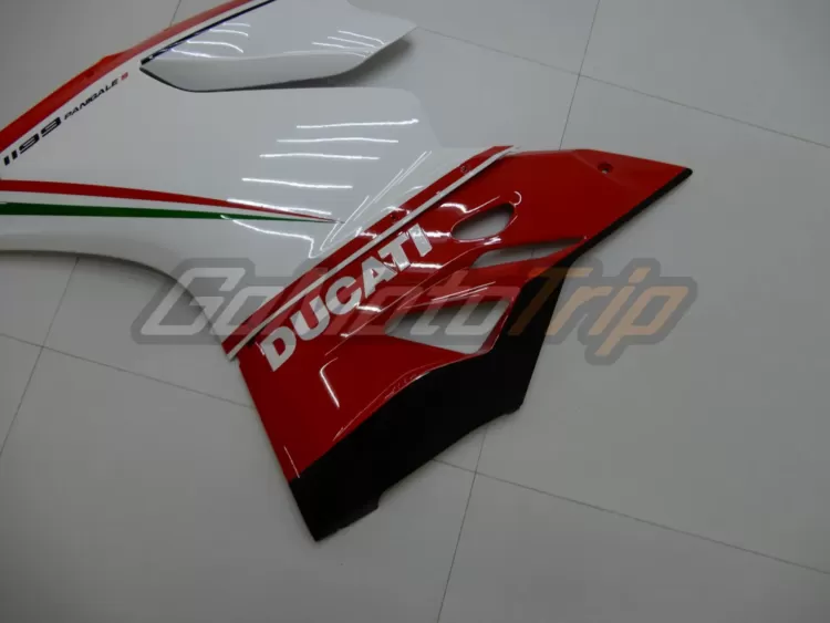 Ducati-1199-PANIGALE-S-Tricolore-Fairing-9
