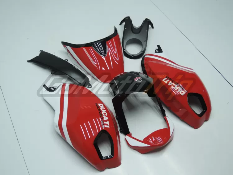 Ducati-Monster-696-796-1100-Red-Fairing-2