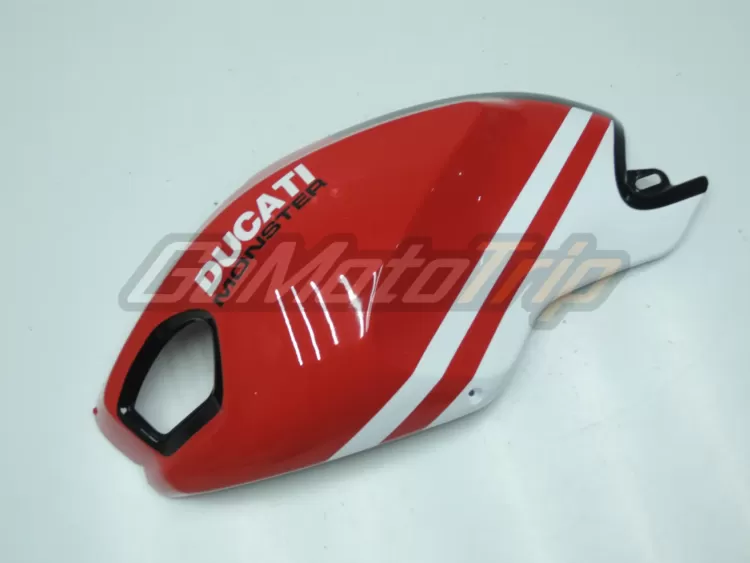Ducati-Monster-696-796-1100-Red-Fairing-8