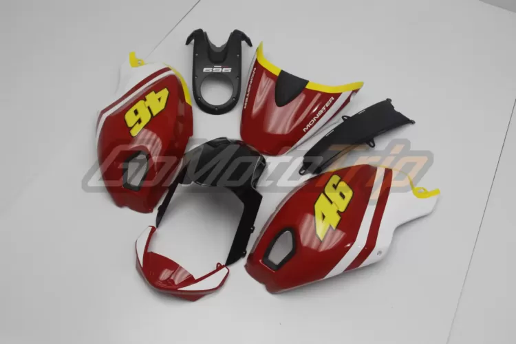 Ducati-Monster-696-GP11-Valentino-Rossi-Fairing-3