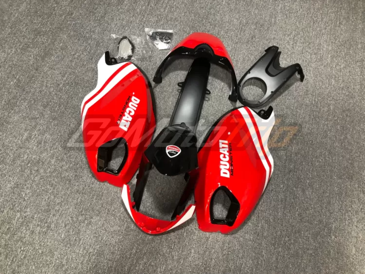 Ducati-Monster-Red-Fairing-2