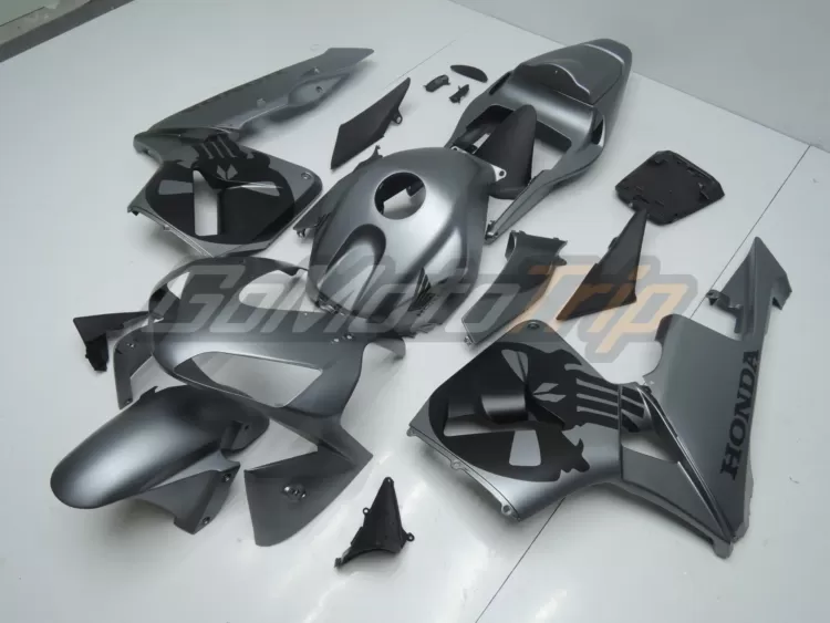 2003-2004-Honda-CBR600RR-Gray-Black-Skull-Fairing-3