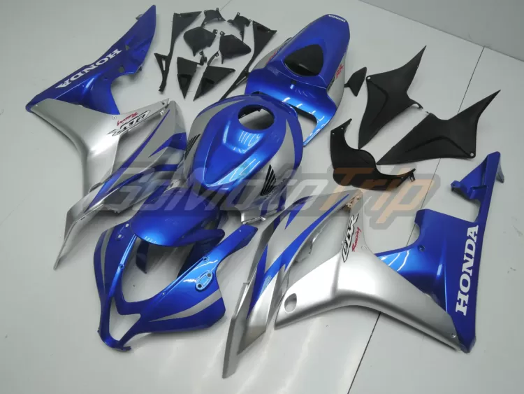 2007-2008-Honda-CBR600RR-Blue-Silver-Fairing-3