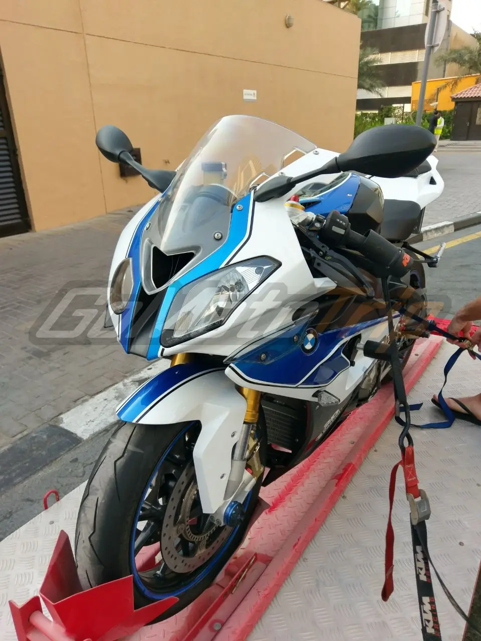 Rider-Review-G-BMW-S1000RR-HP4-Fairing-4