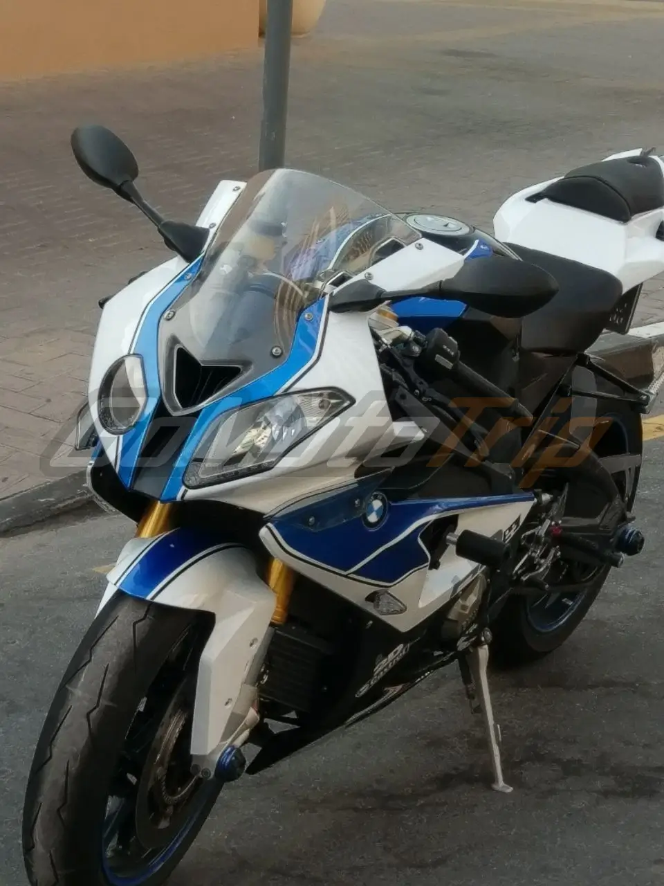 Rider-Review-G-BMW-S1000RR-HP4-Fairing-6