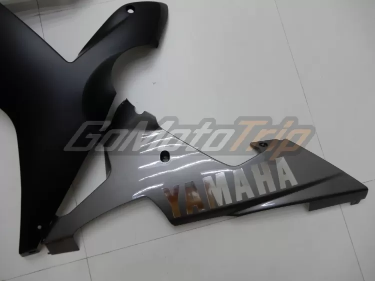 2002-2003-Yamaha-YZF-R1-Black-Gray-Fairing-9