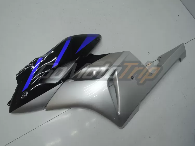 2004-2005-Honda-CBR1000RR-Blue-Silver-Black-Fairing-14