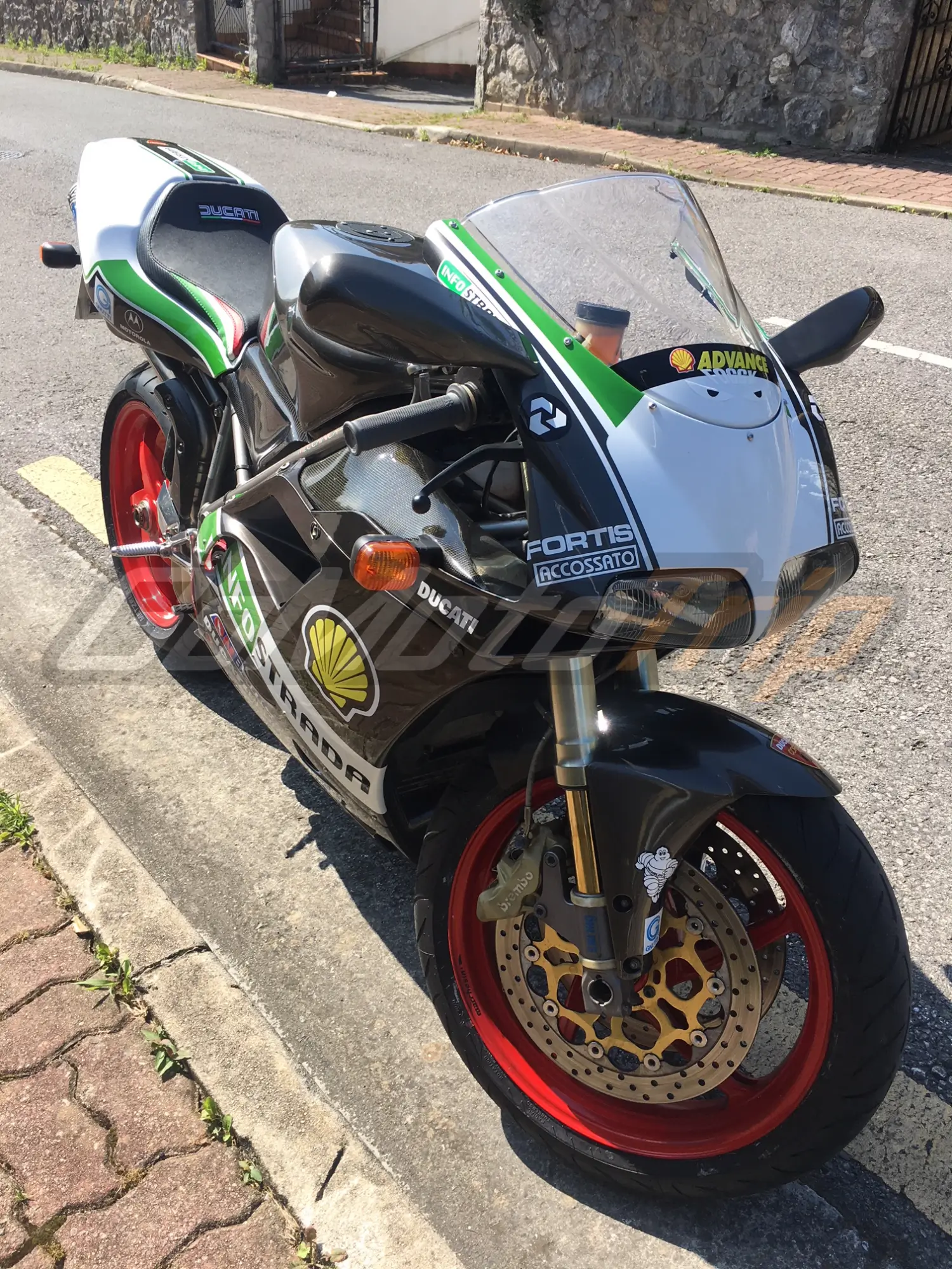 Rider-Review-Efren-Ducati-748-916-996-998-Gray-WSBK-Fairing-3