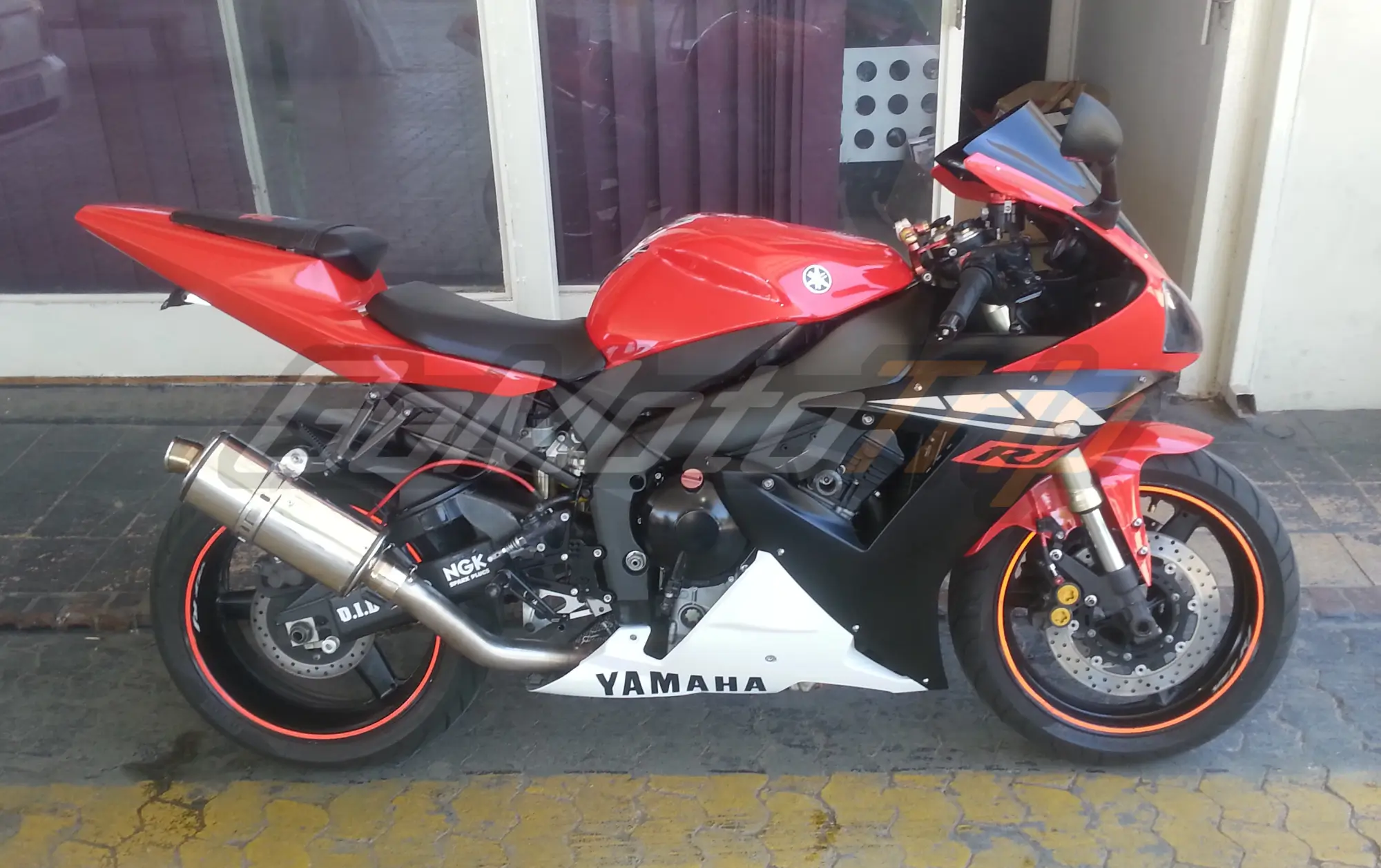 R1 Red Black Fairing