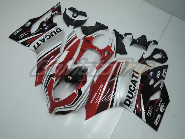 Ducati-899-PANIGALE-Titisan-Superbike-Concept-Fairing-2