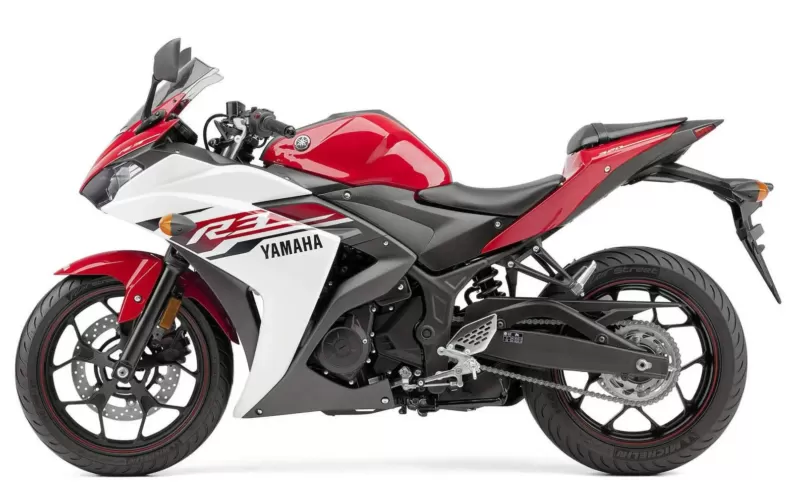2015-Yamaha-YZF-R3-Rapid-Red
