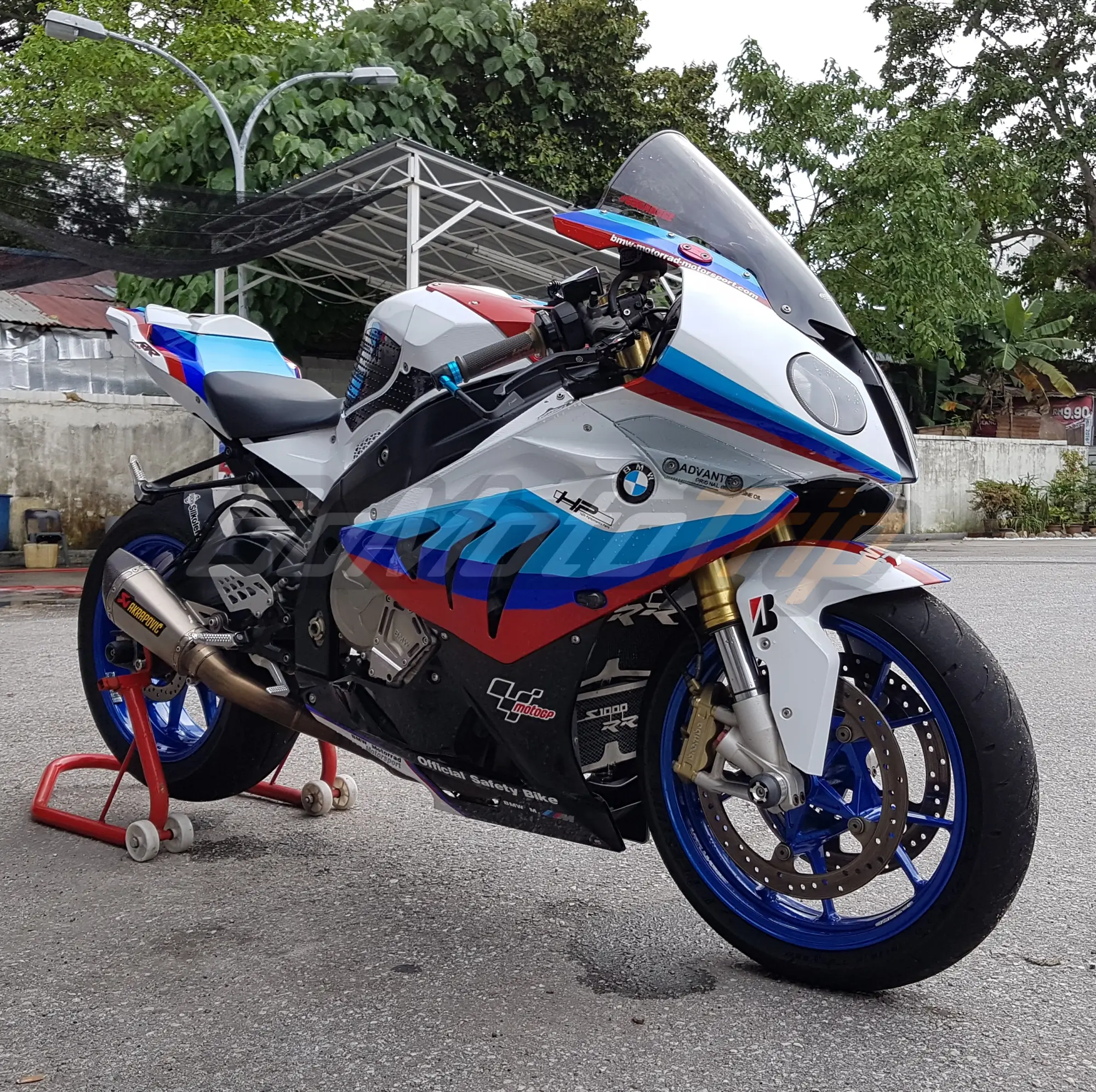 Rider-Review-Jamal-BMW-S1000RR-MotoGP-Safety-Bike-Fairing-2