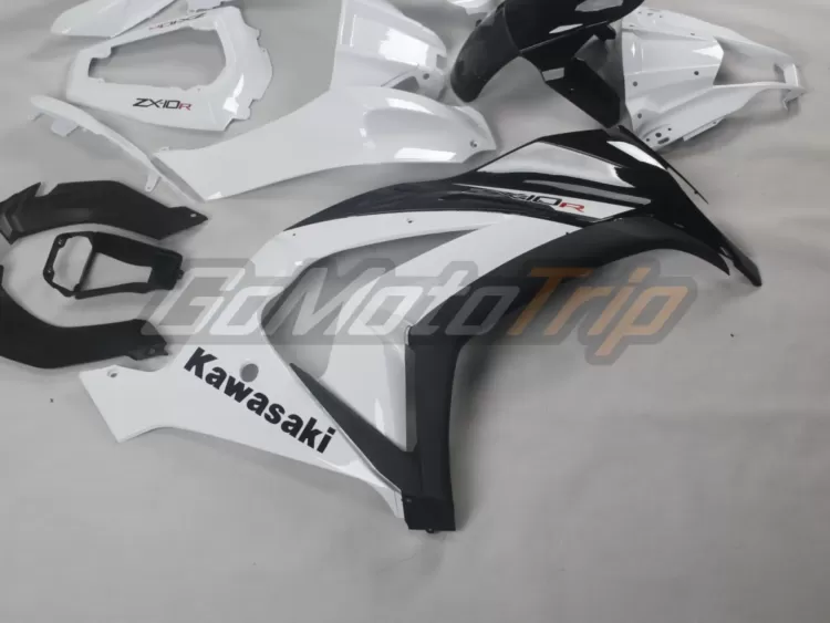 2011-2015-Kawasaki-Ninja-ZX-10R-Black-White-Faring-5