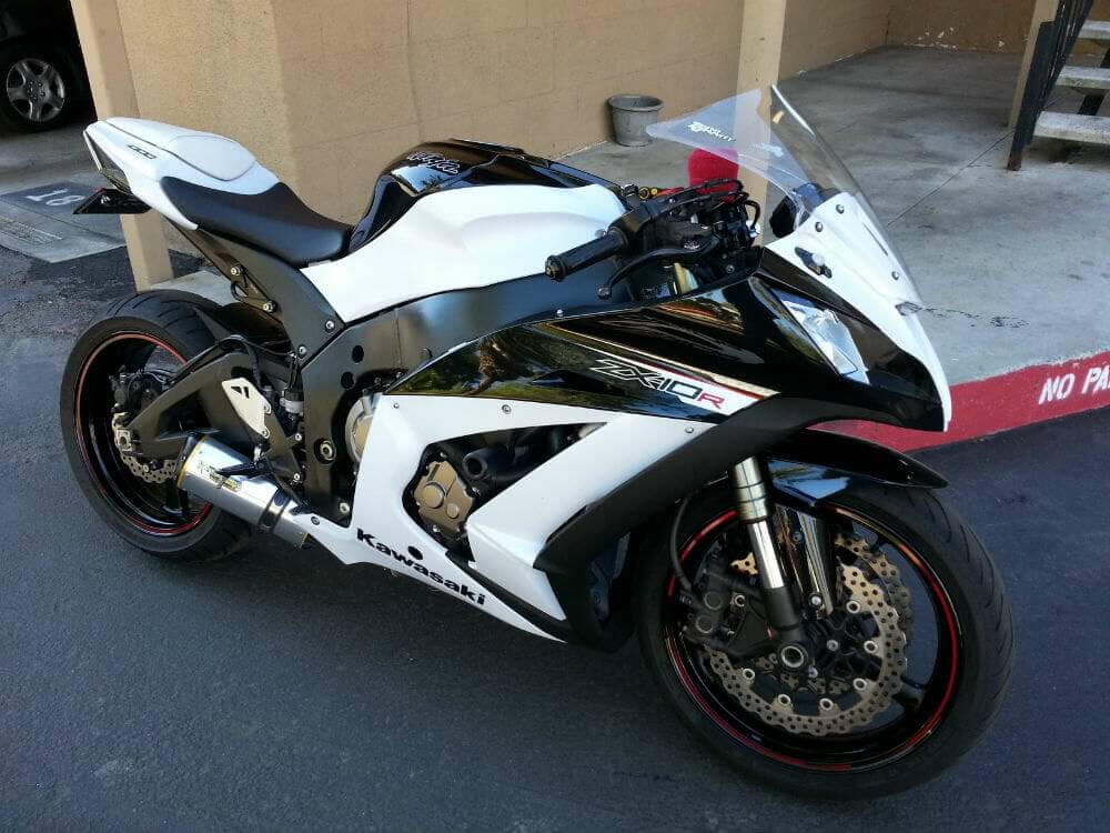 kawasaki zx10 2011