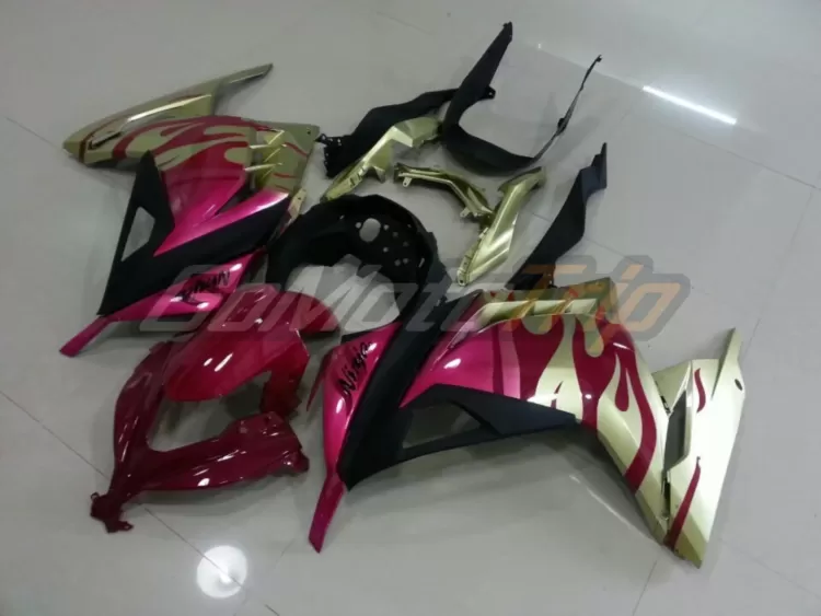 Kawasaki-Ninja-300-Pink-Gold-Fairing