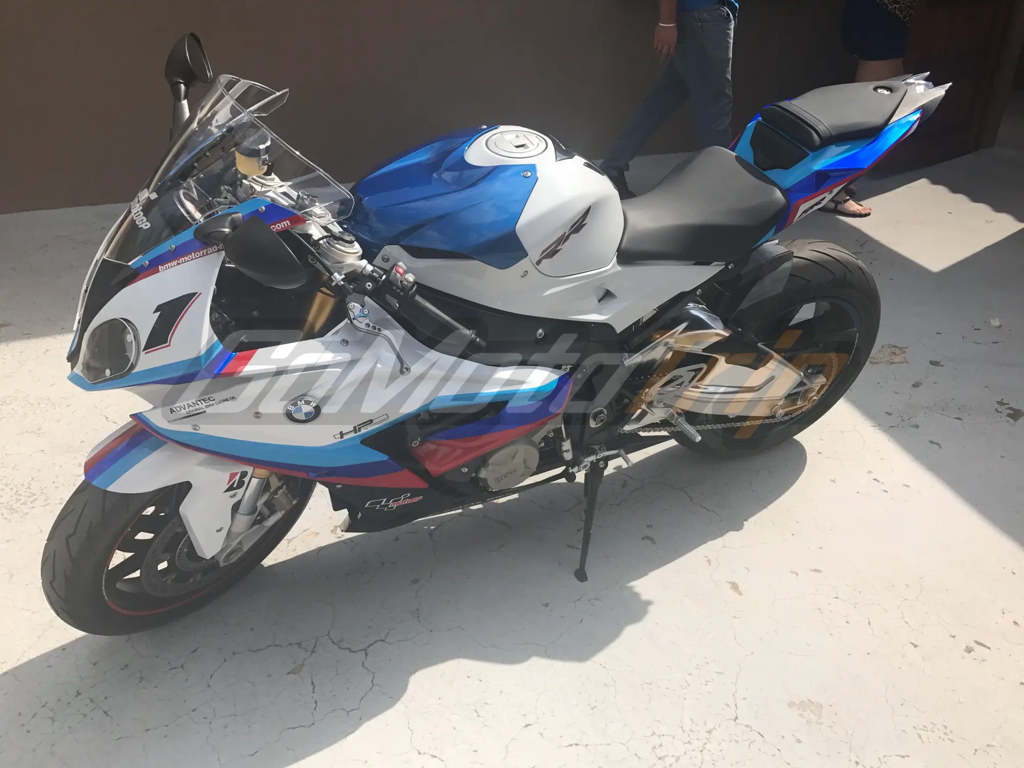 Rider-Review-Yolanda-BMW-S1000RR-MotoGP-Safety-Bike-Fairing-3