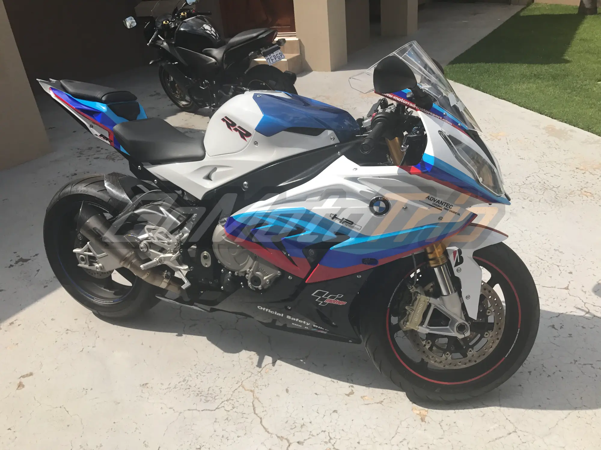 Rider-Review-Yolanda-BMW-S1000RR-MotoGP-Safety-Bike-Fairing-4