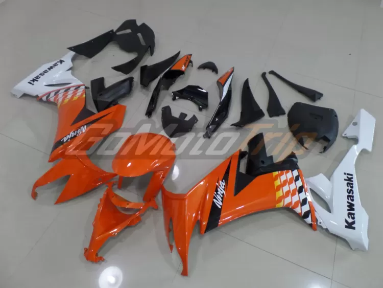 2010-Kawasaki-Ninja-ZX-10R-Wildfire-Orange-Fairing-1
