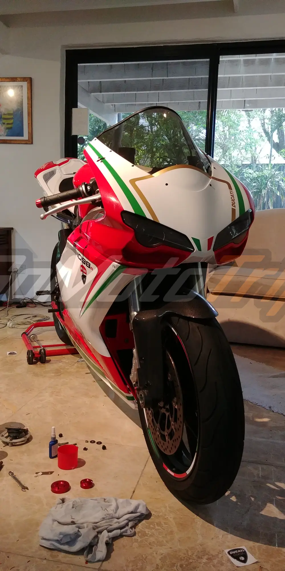 Rider-Review-Karlo-Ducati-1098-R-Corse-Fairing-2