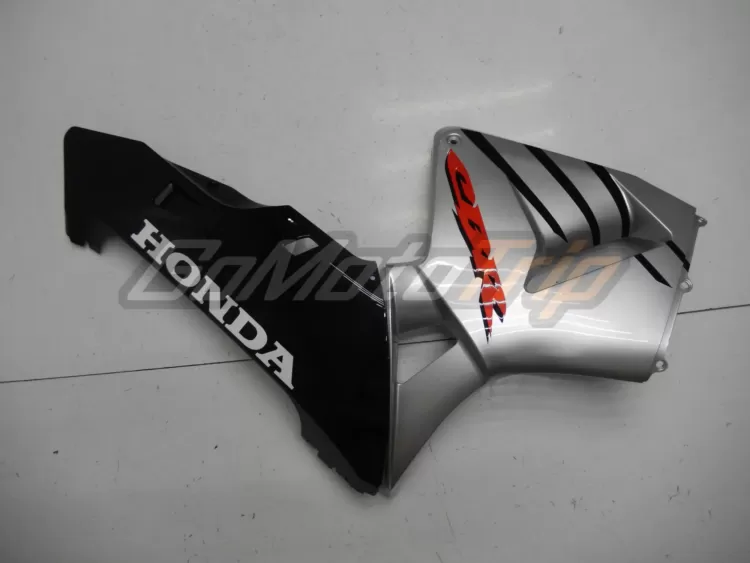 2005-2006-Honda-CBR600RR-Black-Silver-Fairing-21