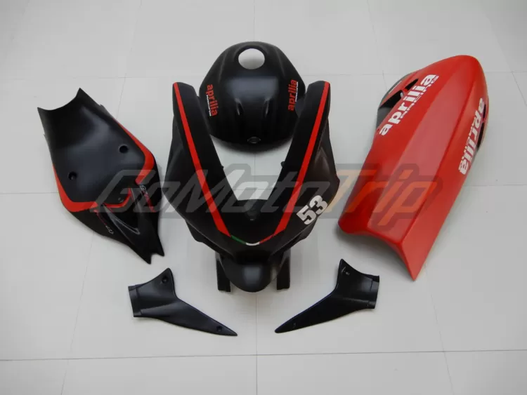 2014-Aprilia-RSV4-Factory-APRC-Race-Bodywork-1