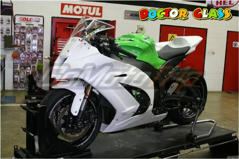 Kawasaki-Ninja-ZX-10R-2011-2015-Race-Bodywork-On-Bike-5_1