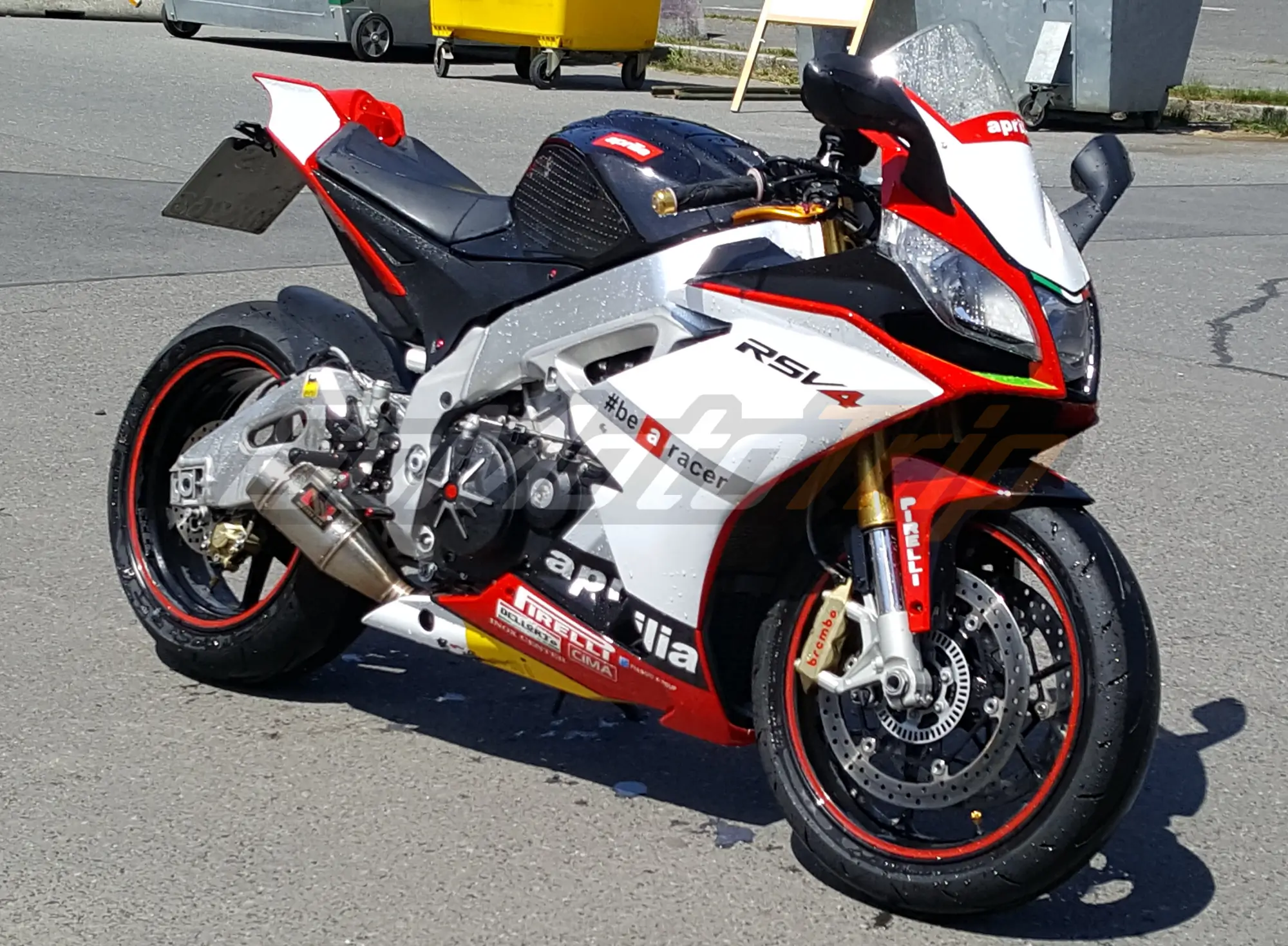 Rider-Review-Pham-Aprilia-RSV4-Max-Biaggi-SBK-2015-Bodywork