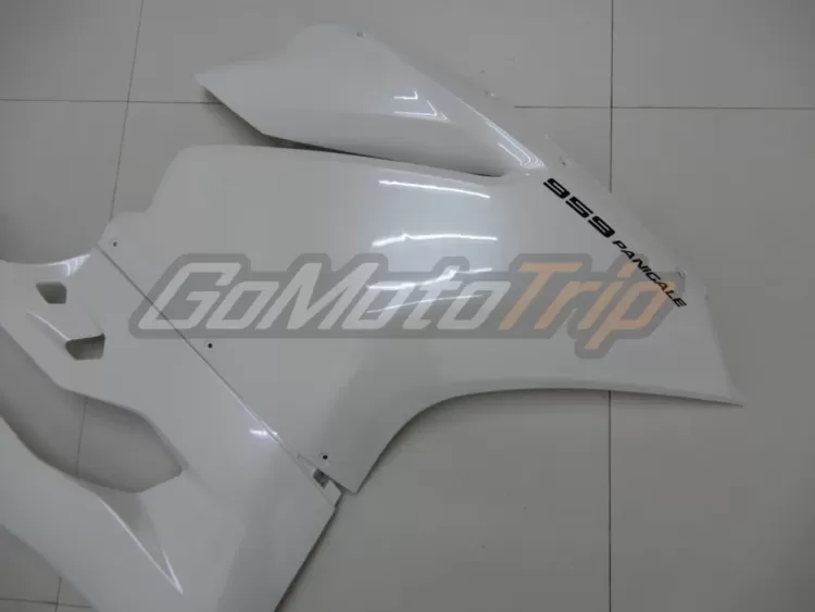 Ducati-959-PANIGALE-Pearl-White-Fairing-11