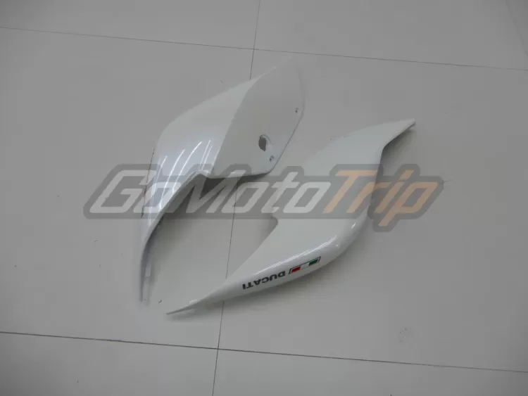 Ducati-959-PANIGALE-Pearl-White-Fairing-13