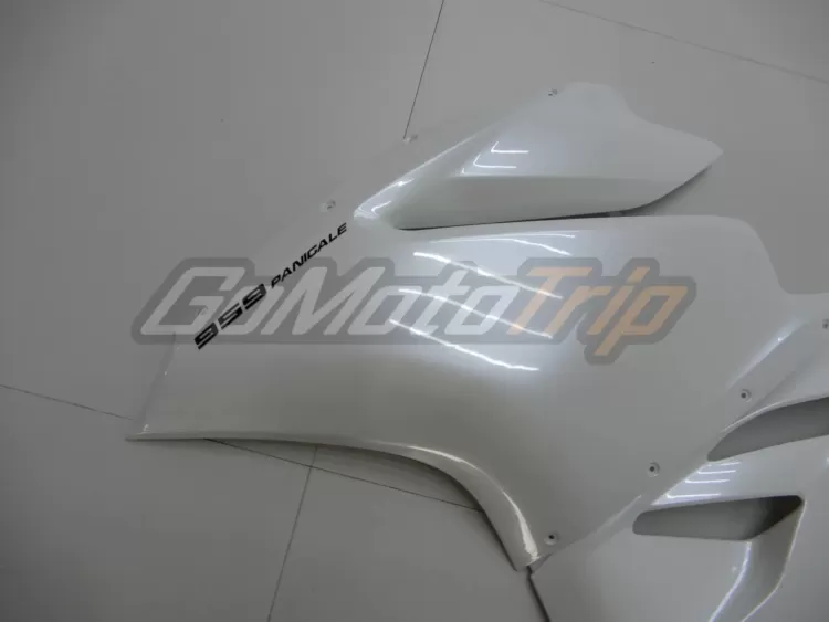Ducati-959-PANIGALE-Pearl-White-Fairing-8