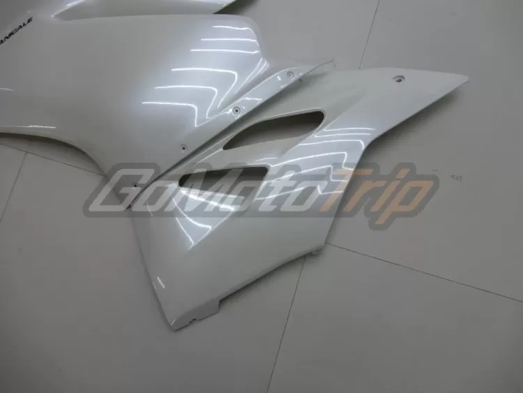 Ducati-959-PANIGALE-Pearl-White-Fairing-9