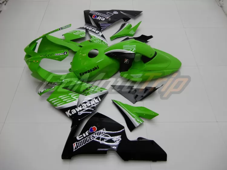 2004-2005-Kawasaki-Ninja-ZX-10R-ZX-RR-2006-MotoGP-Livery-Fairing-4