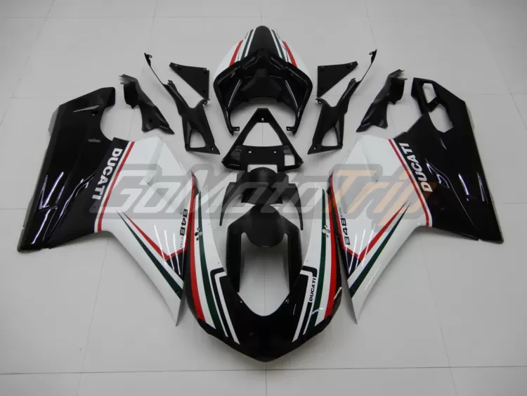 Ducati-848-EVO-Black-Tricolore-Fairing-1
