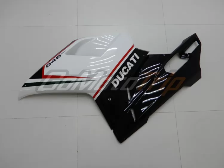 Ducati-848-EVO-Black-Tricolore-Fairing-4