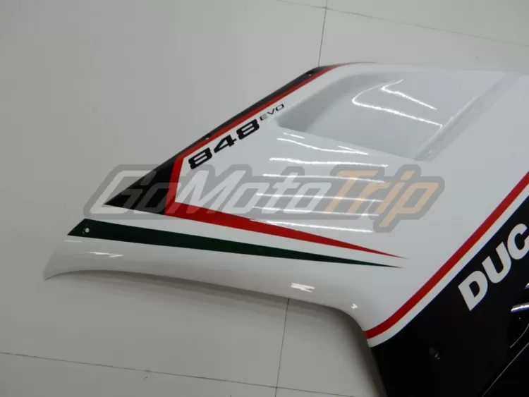 Ducati-848-EVO-Black-Tricolore-Fairing-5