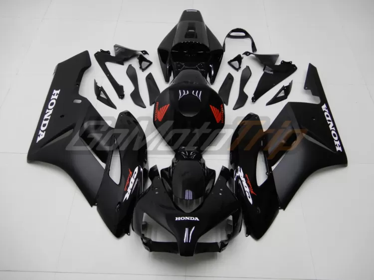 2004-2005-Honda-CBR1000RR-Classic-Black-Bodywork-1
