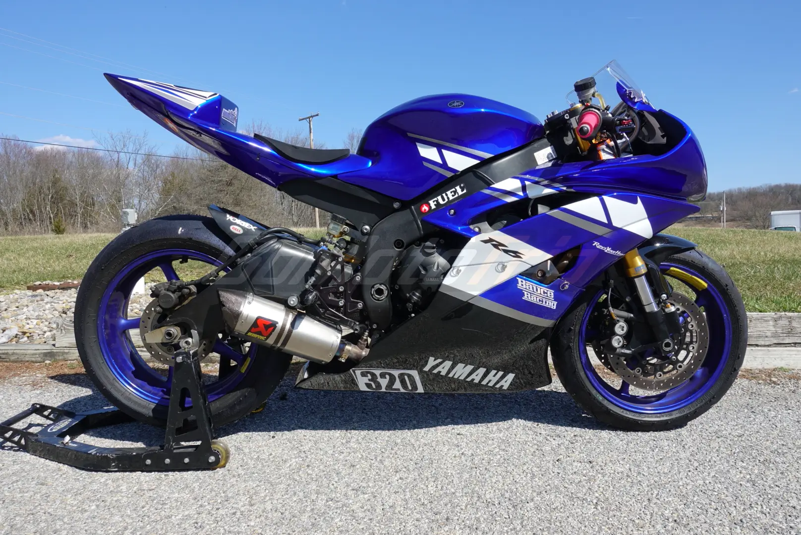 Rider-Review-Dennis-Yamaha-YZF-R6-Factory-Edition-Racing-Fairing-1
